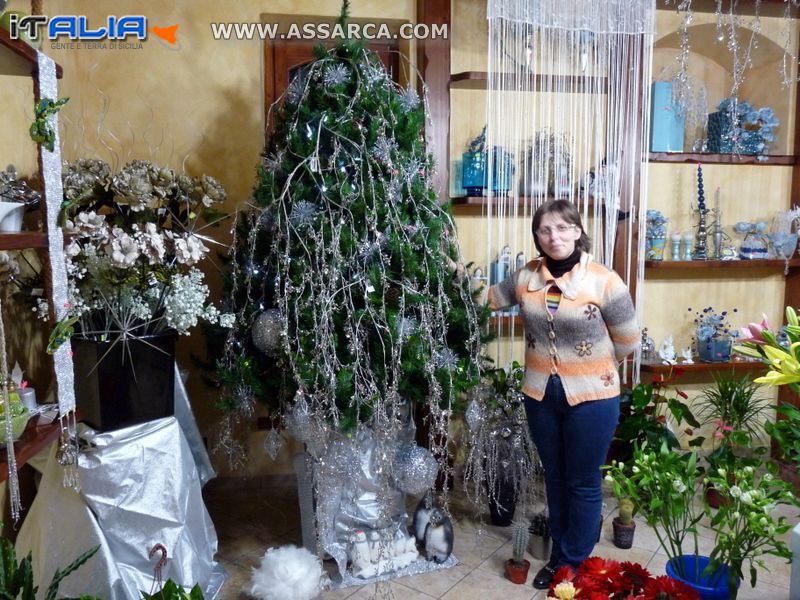 Lidia Traina con il suo albero di Natale