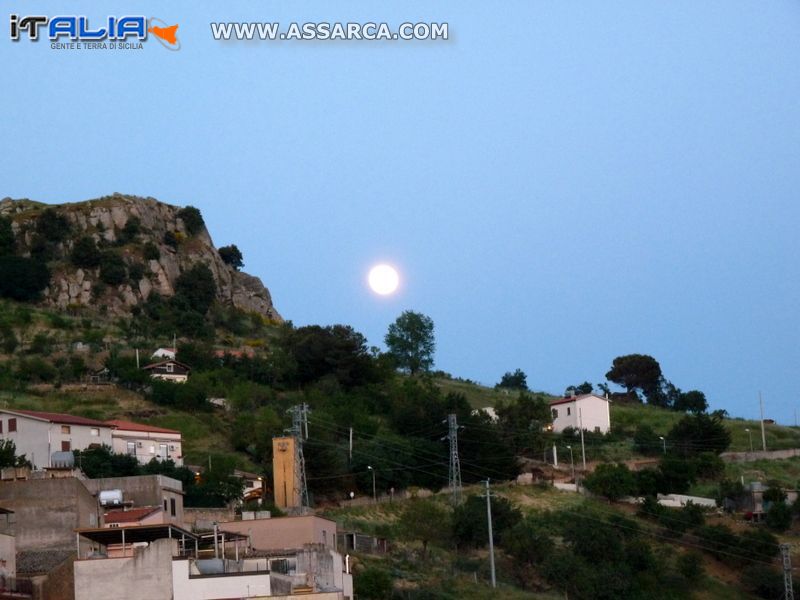 Guarda che luna  e non solo