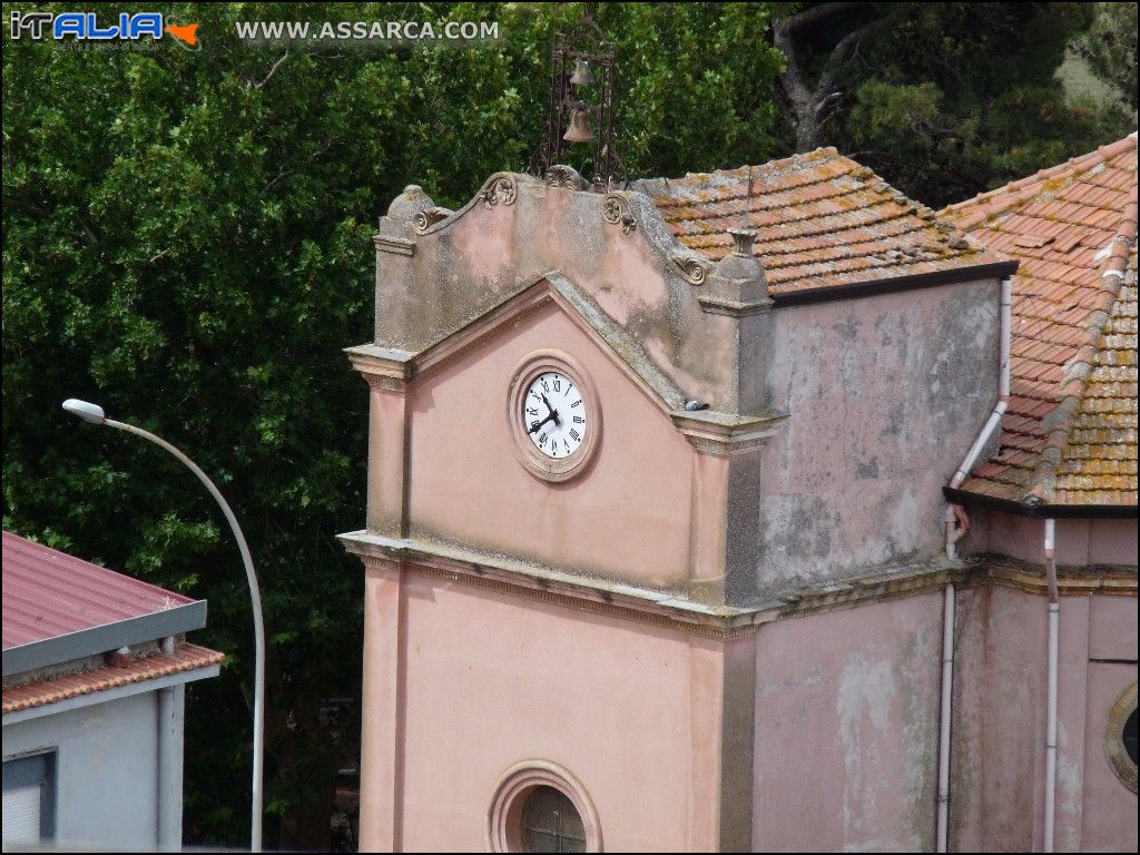 L`orologio è tornato al suo posto