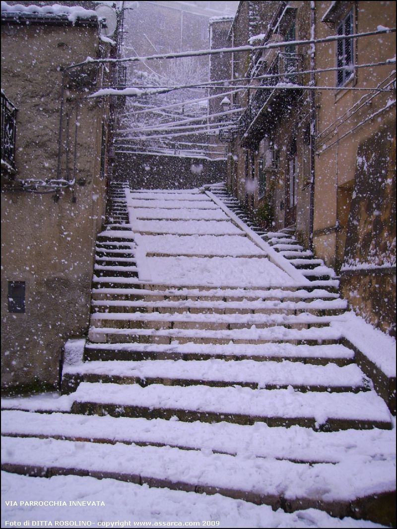 Via Parrocchia innevata