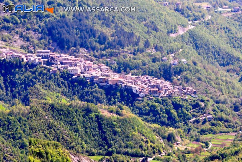 FRA  LAZIO  E  ABRUZZO.