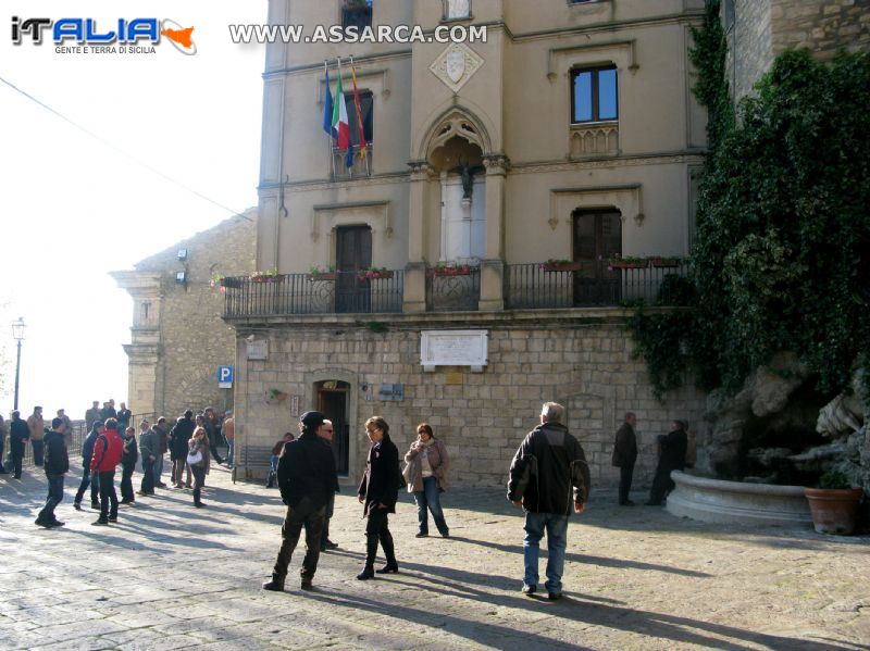 Gangi- Piazza del Popolo