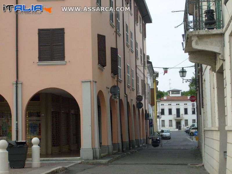 Foto di Brescello R.E  Paese  del famoso film - Don Camillo e Peppone