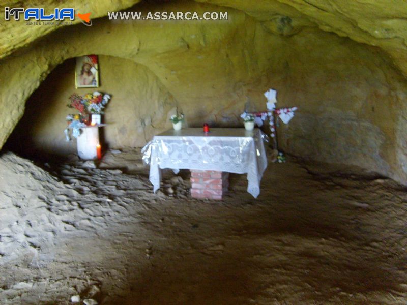 interno della grotta.