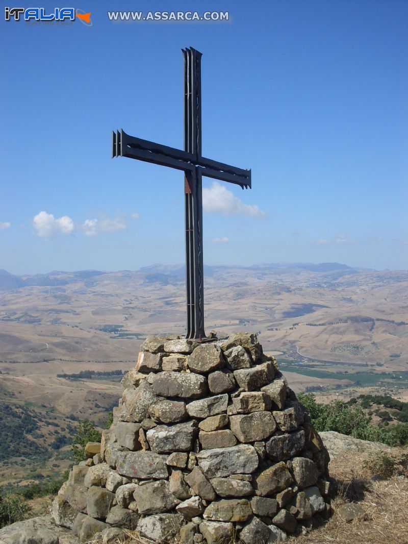 Croce posta sul monte Roxiura
