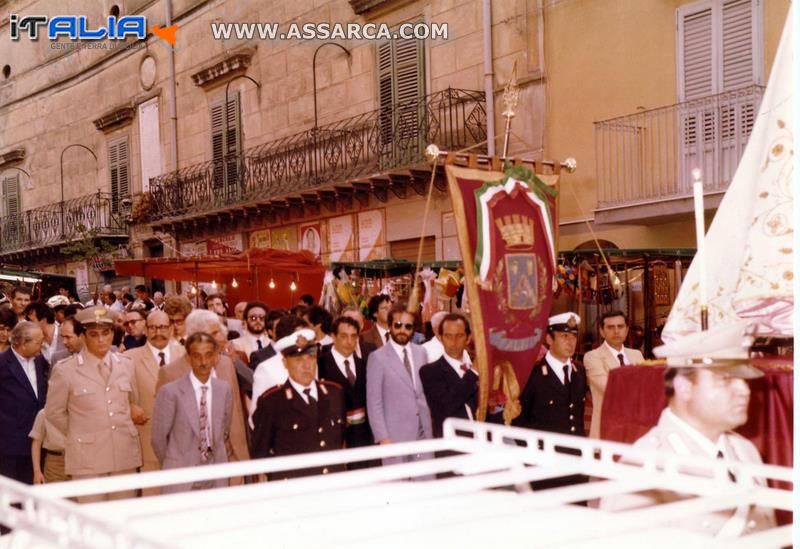 Processione del 2 Luglio 1981 Via Garibaldi