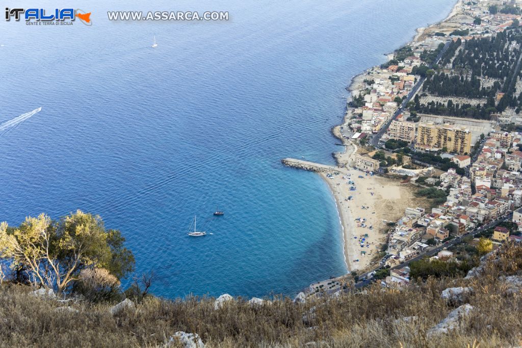 L`Arenella vista da Monte Pellegrino