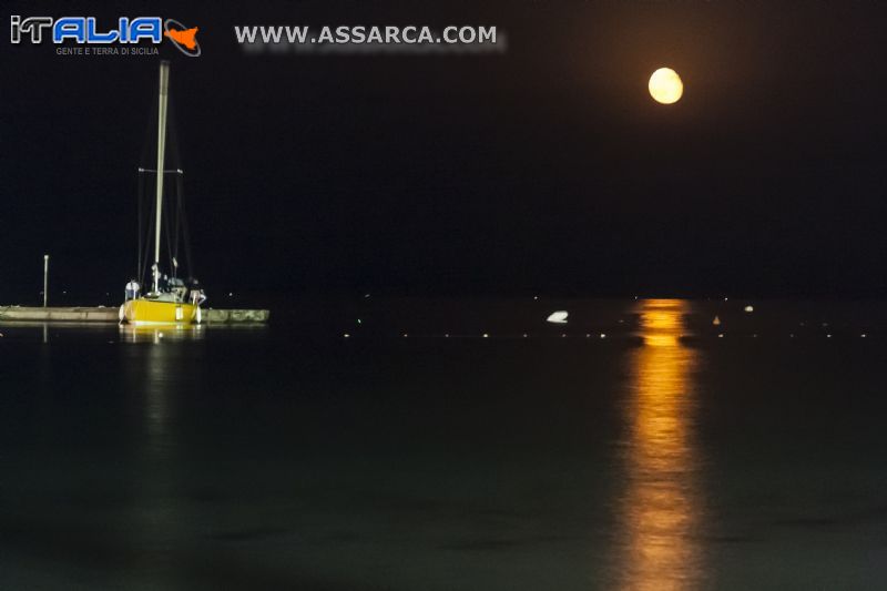 Notte di luna piena a Mondello