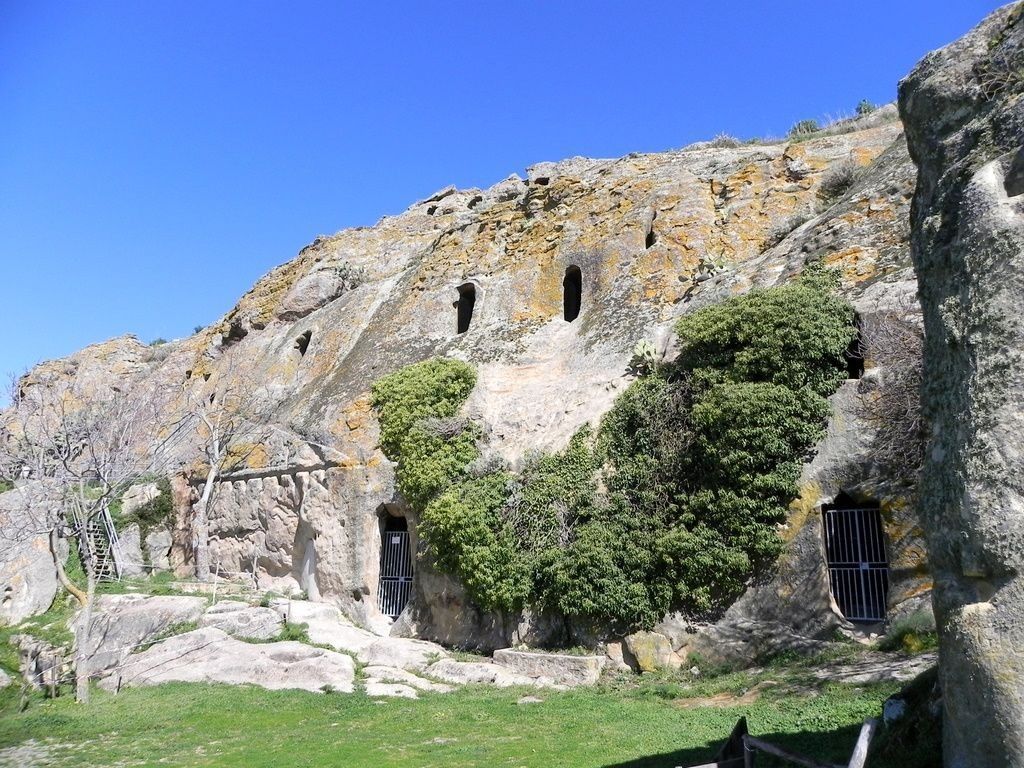 GRotte della Gurfa