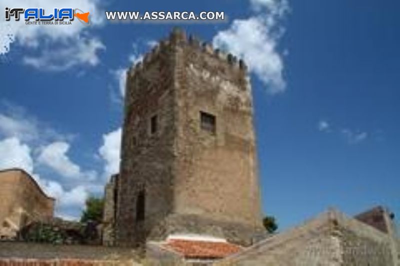 Il Castello e lo Scoglio di Brolo