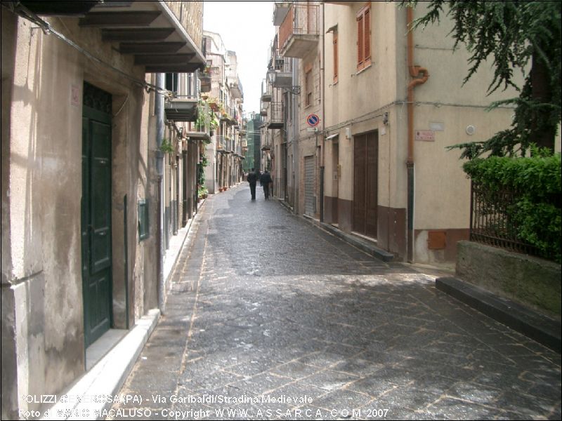 Via Garibaldi/Stradina Medievale