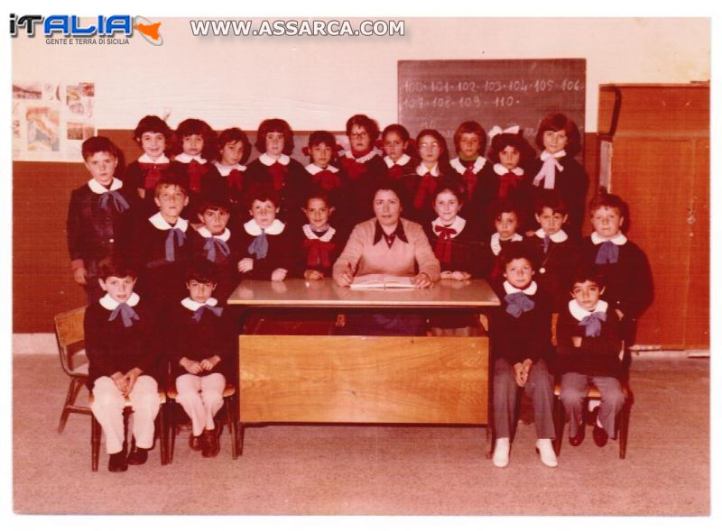 Classe 2^ elementare 1975