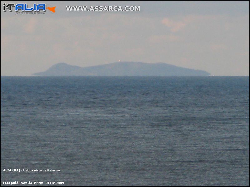 Ustica vista da Palermo