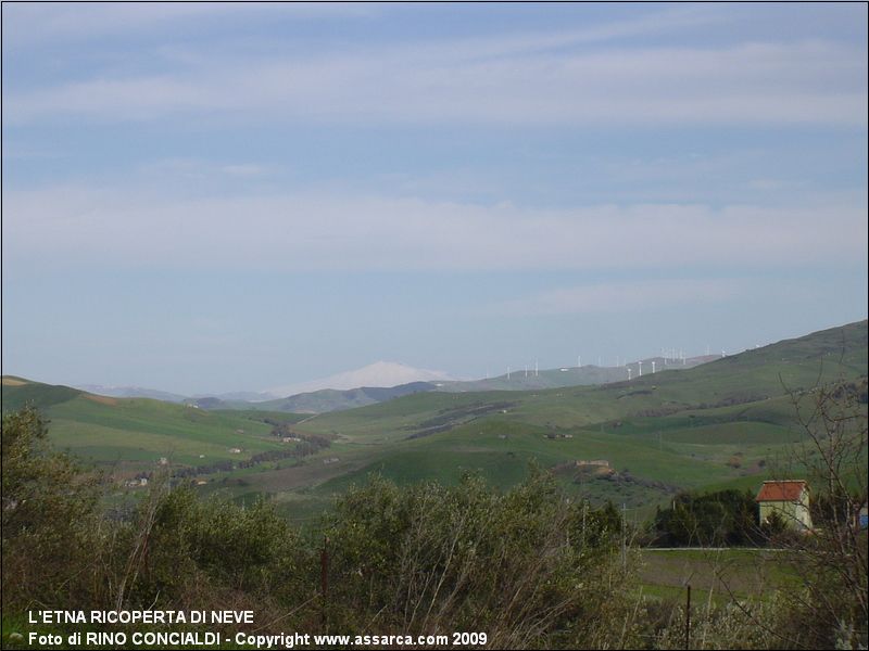 L`Etna ricoperta di neve