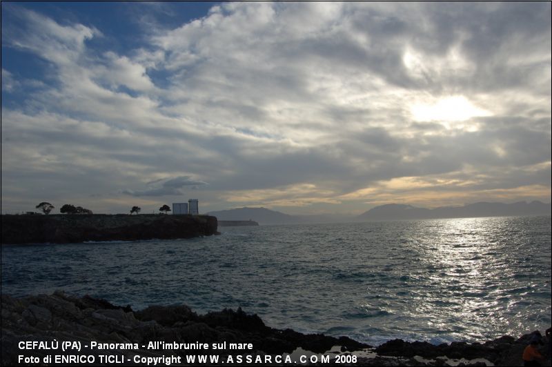 Panorama - All'imbrunire sul mare