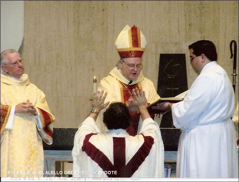 Padre Michael Alello ordinato Sacerdote