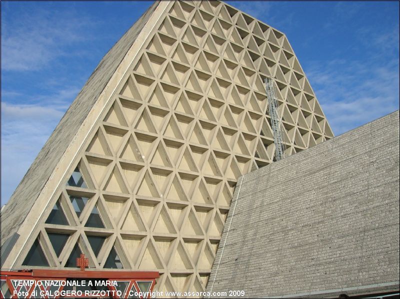 tempio nazionale a Maria