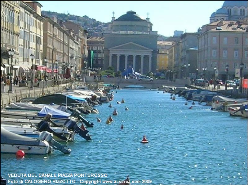 veduta del canale piazza ponterosso