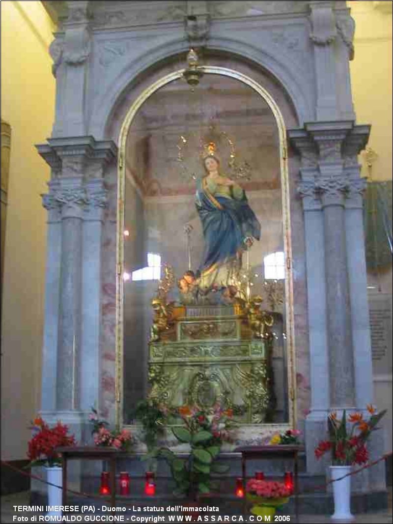 Duomo - La statua dell`Immacolata