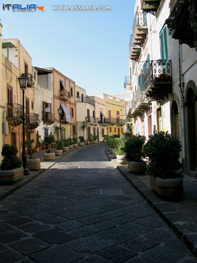 Lipari-  Via