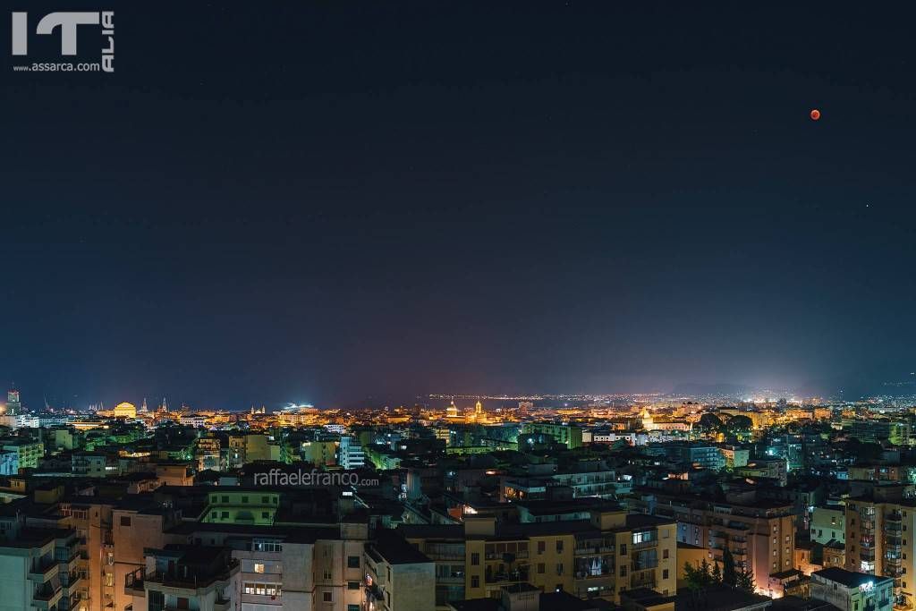 Palermo e la luna rossa