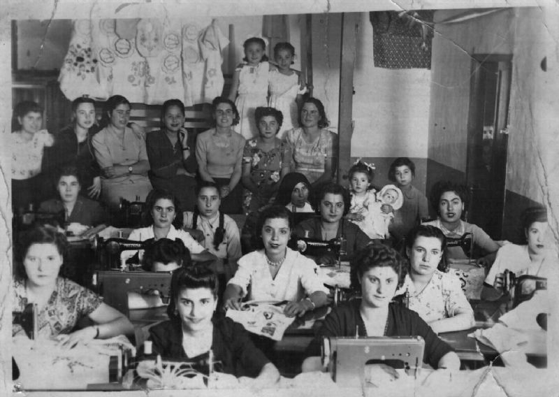 scuola di ricamo 1952 mia mamma