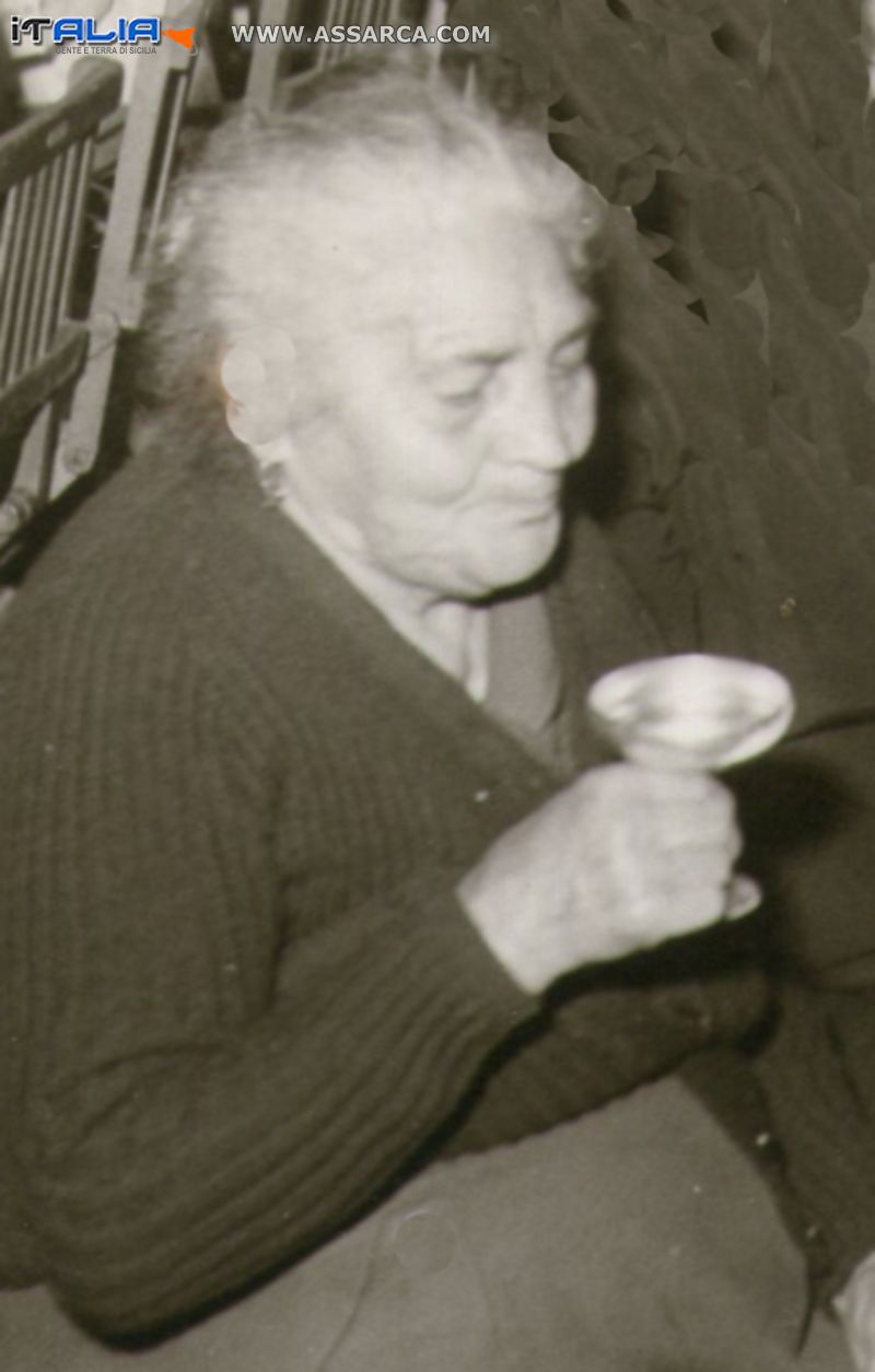 Mia Nonna Zimbardi Rosa nel trattenimento del mio matrimonio 1960