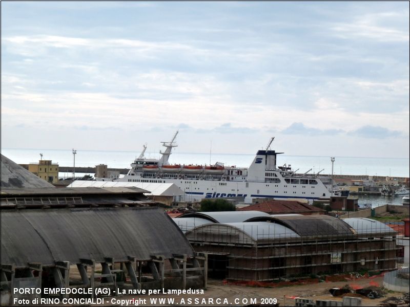 La nave per Lampedusa