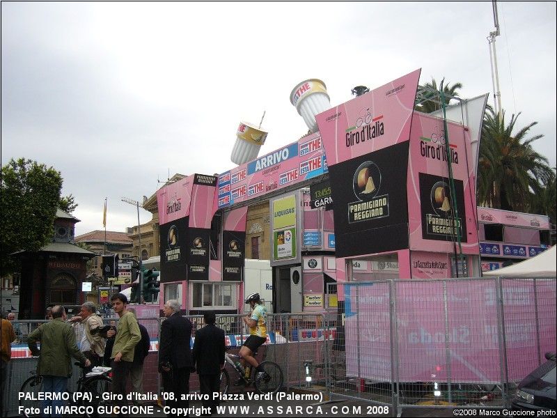 Giro d`Italia `08, arrivo Piazza Verdi (Palermo)