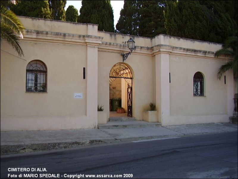 Cimitero di Alia.