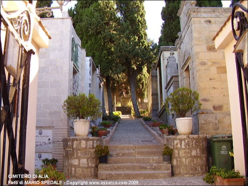 Cimitero di Alia.