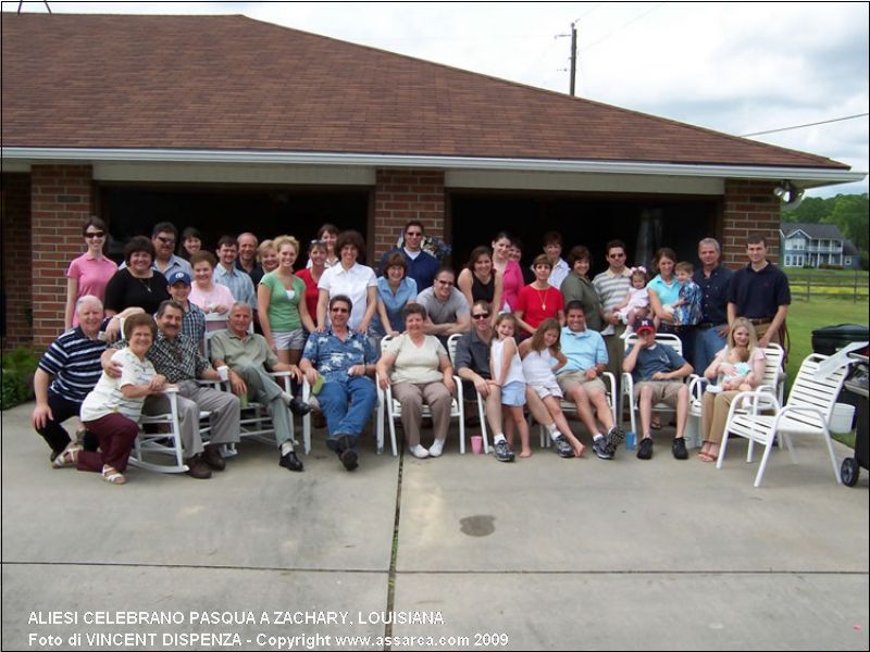 Aliesi celebrano Pasqua a Zachary, Louisiana