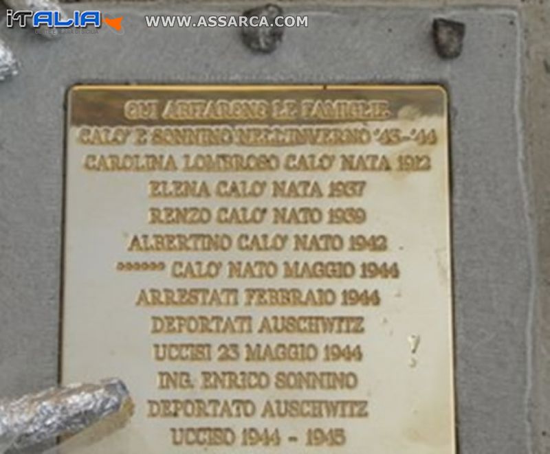 Pietra d?inciampo della famiglia Tullio Sonnino  in memoria del Padre,  dei quattro cugini ,di cui uno partorito  in treno e mai conosciuto, degli zii