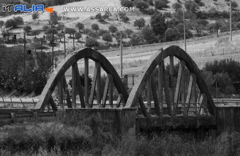 PONTE SULLA STATALE X VALLELUNGA