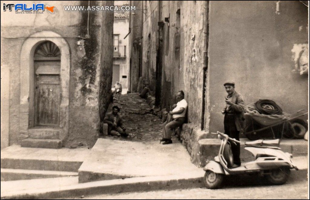 Vanedda di Sant`Anna  - . La siesta di alcuni operai.  -