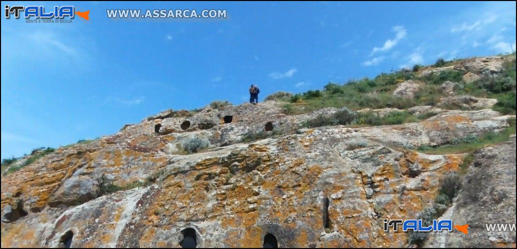 Sulla vetta delle Tholos della Gurfa