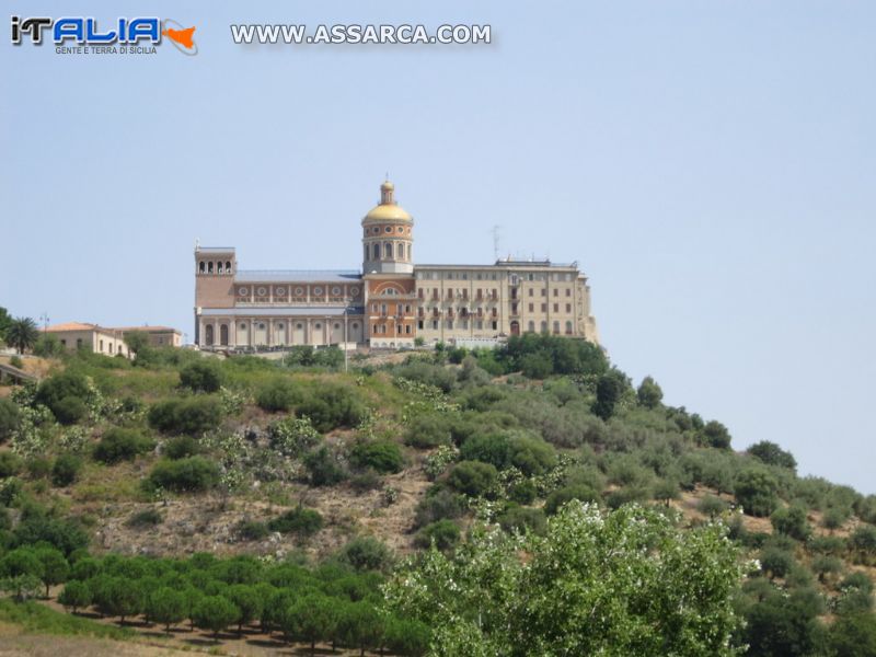 Tindari, santuario della Madonna nera