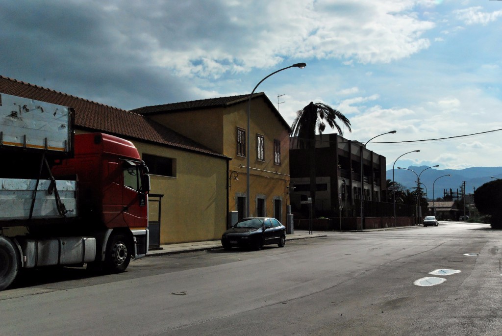 Villafrati strada stazione